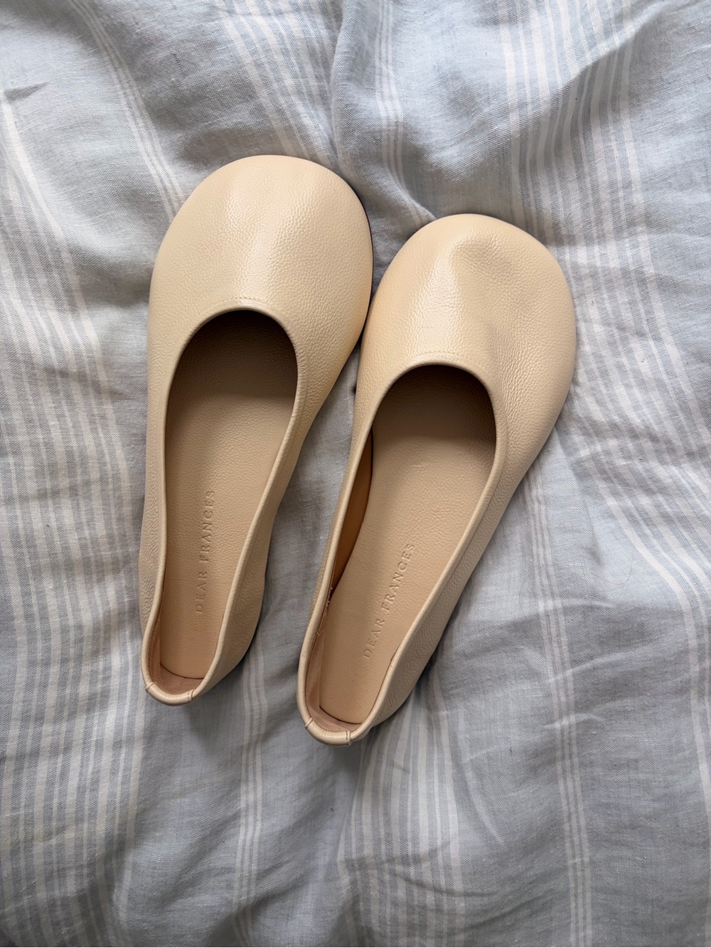 DEAR FRANCES Pebbled Cream Ballet Flats